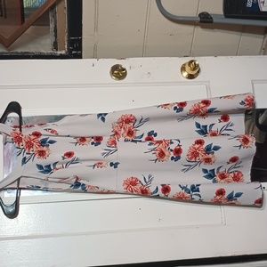 Pretty No boundaries white/ red flower print dress